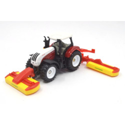 Steyr mit Pöttinger Mähwerkscombination