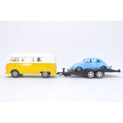Volkswagen T1 avec remorque et VW Beetle