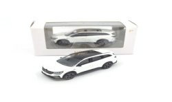 2023 Renault Espace Esprit Alpine E-tech Hybrid, Pearl white