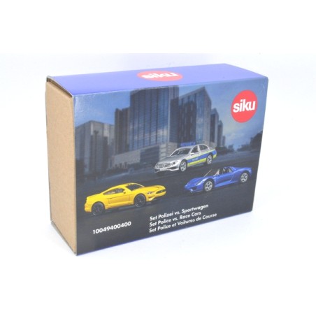 Police contre ensemble de voitures de sport