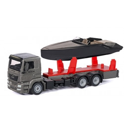 MAN vrachtwagen met motorboot