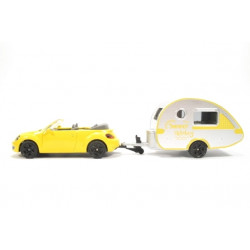 Volkswagen New Beetle cabrio met T@b caravan