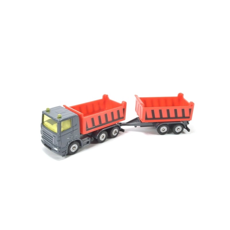 Camion avec benne basculante et remorque benne