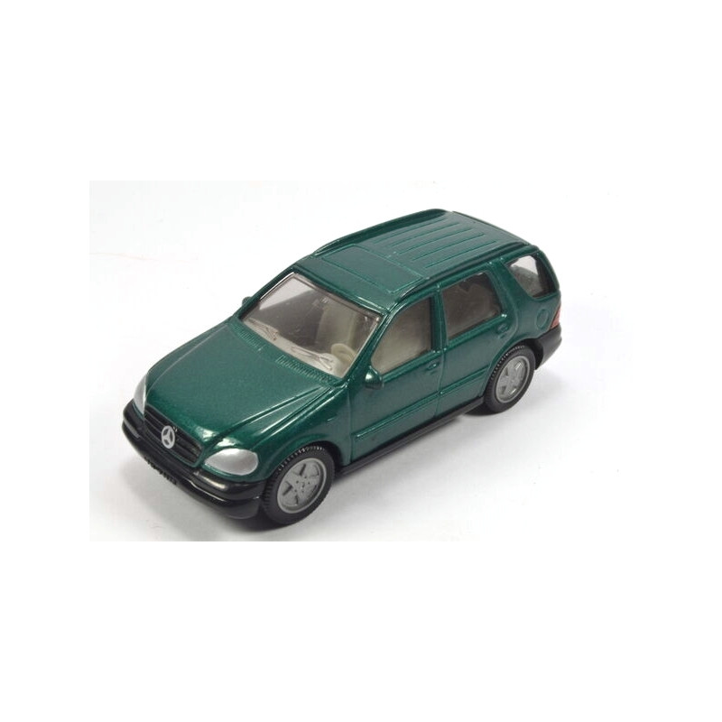 Mercedes ML320 green