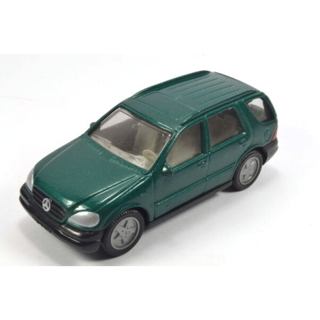 Mercedes ML320 green