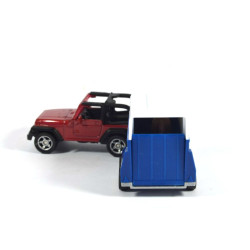 Jeep mit Pferdeanhänger