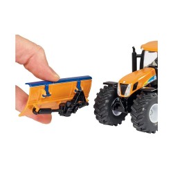 New Holland T7070 sneeuwploeg met zoutstrooier