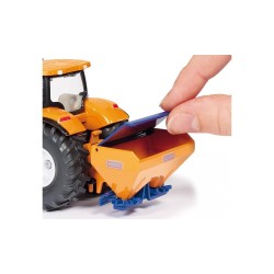 New Holland T7070 sneeuwploeg met zoutstrooier