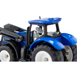 New Holland with pallet fork