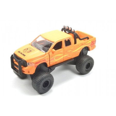 Dodge RAM 1500 with balloon tyres