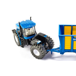 New Holland T9.560 Traktor mit Silagewagen