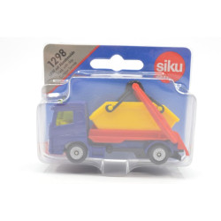 Volvo FM Truck with skip