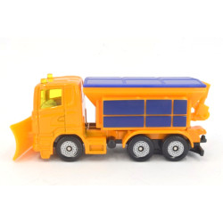 Scania R380 vrachtwagen met sneeuwschuif
