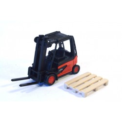 Linde fork lift