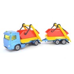 Volvo camion avec benne à ordures et remorque