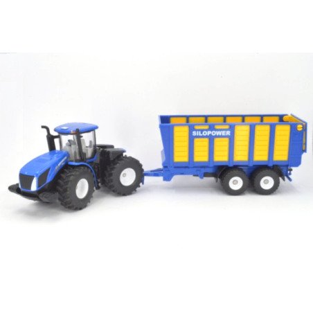 New Holland T9.560 Tractor with Silage Trailer