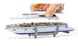 MAN TG-A avec remorque surbaissée et yacht