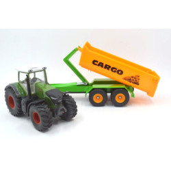 Fendt 936 tractor with hooklift trailer and carriage