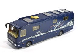 Siku 1943 Bewertung Volkner Performance Camper mit Wiesmann GT